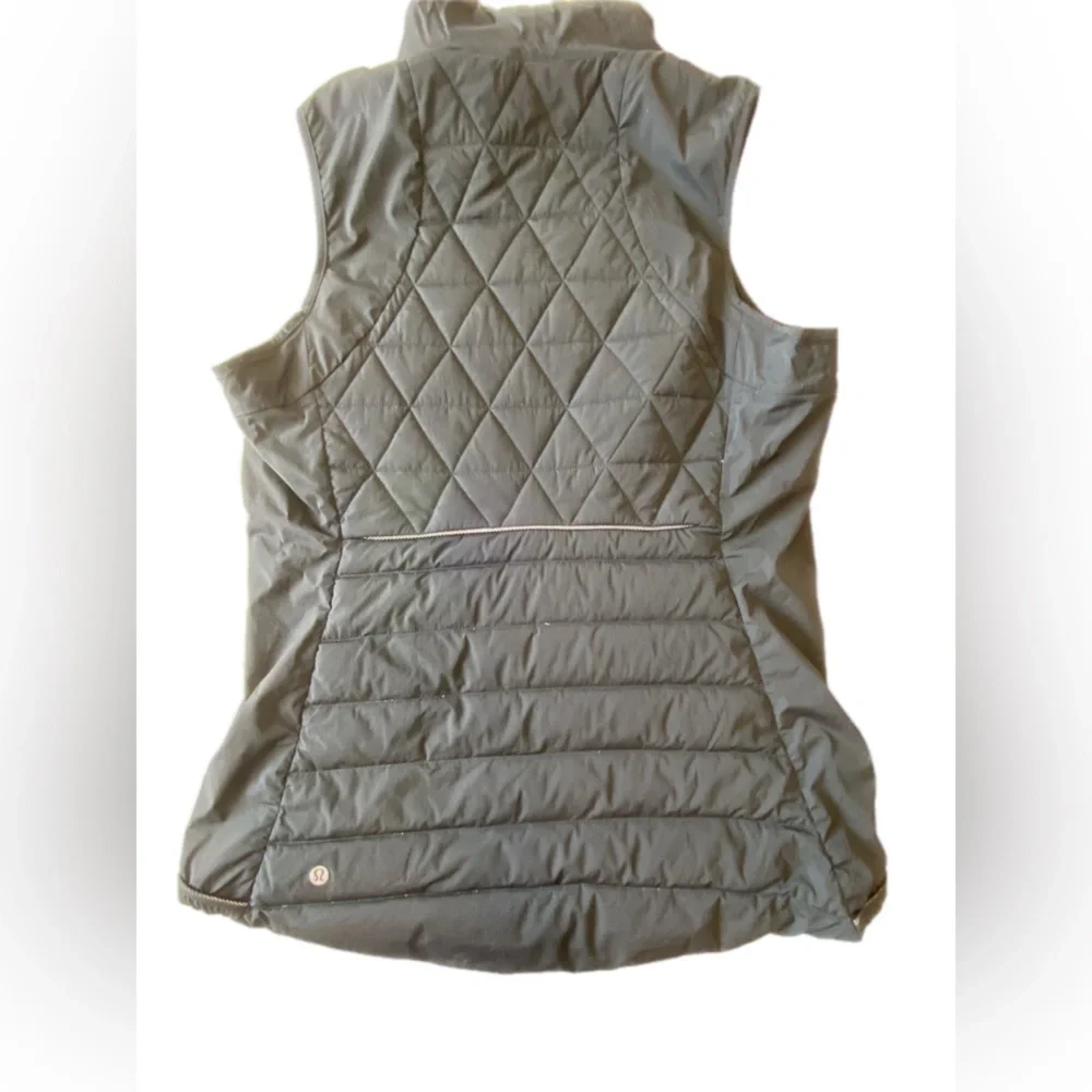 Lululemon Fluffed Up vest size 12 - Picture 14 of 16